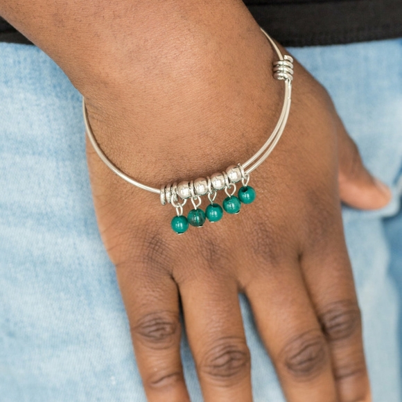 Paparazzi Bangle Bracelet - Green - Picture 2 of 3